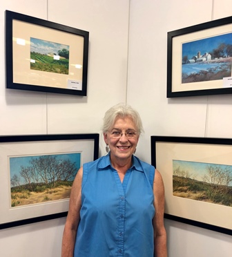 Suzanne and four paintings